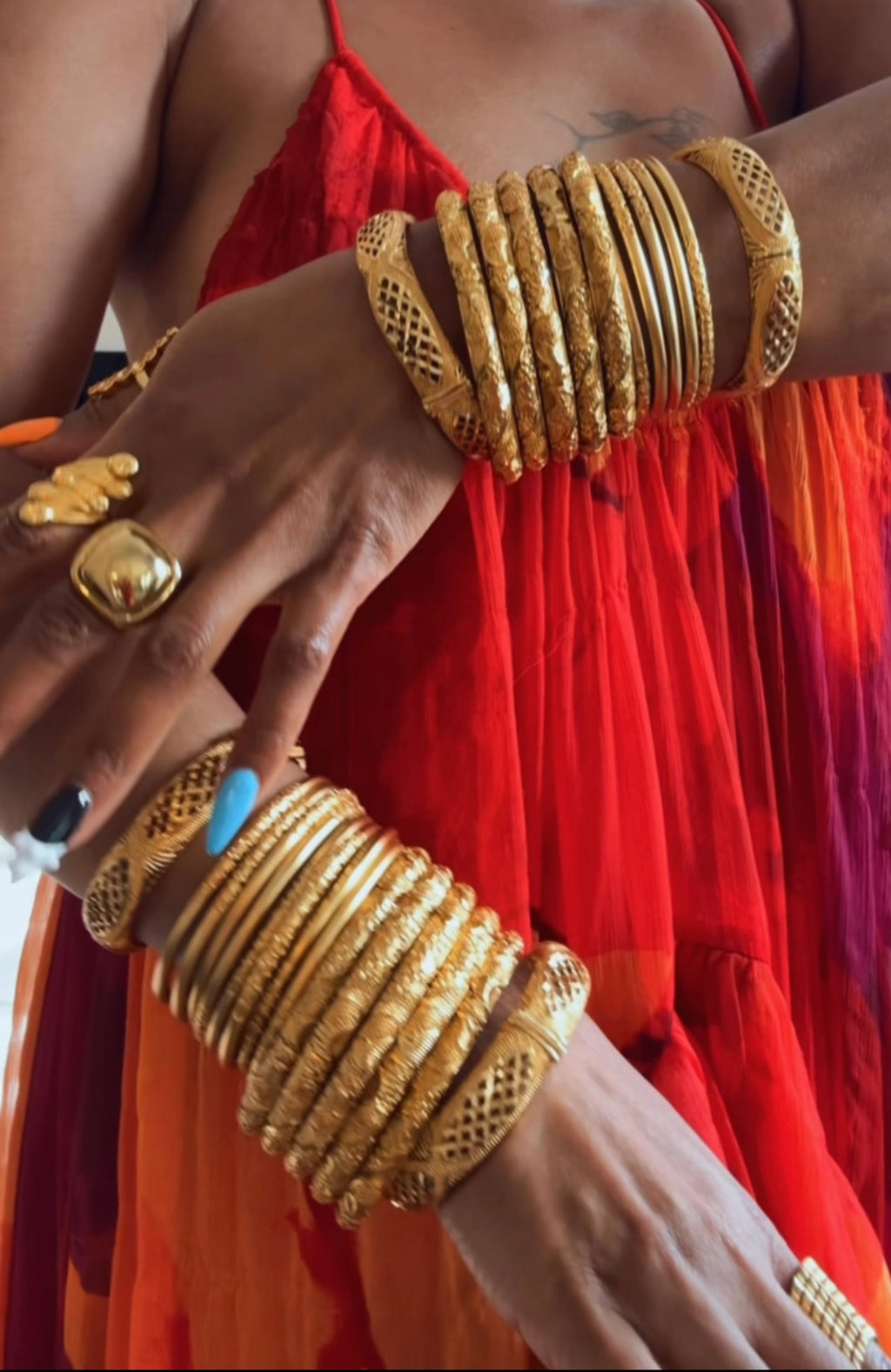 Queen 4pc Bangle Set
