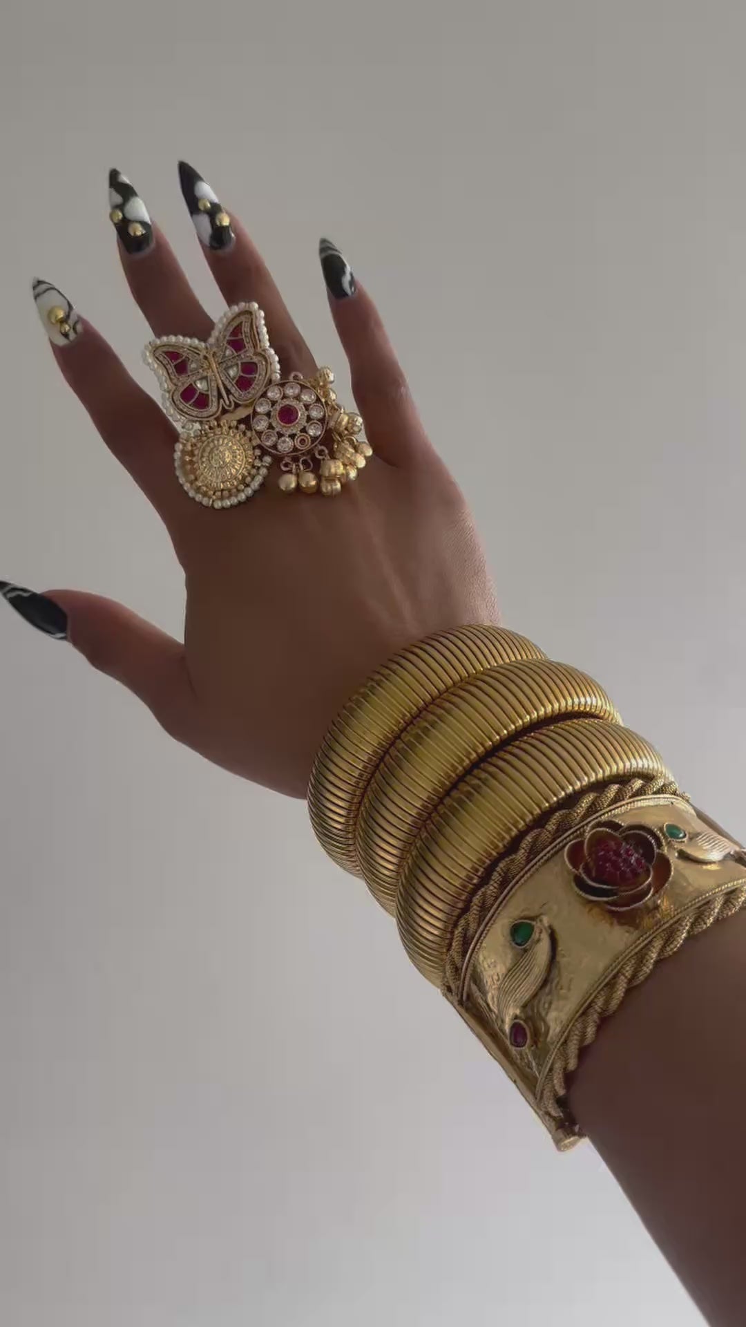 Indian Gold Flower Diamond Heritage Ring